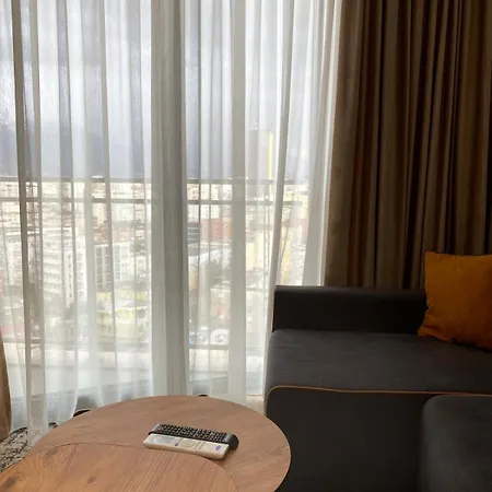 Golden Tower - Skyline View 12th Floor טיראנה