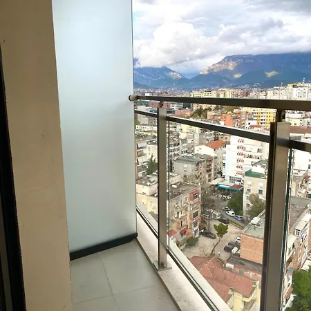 Golden Tower - Skyline View 12th Floor דירה